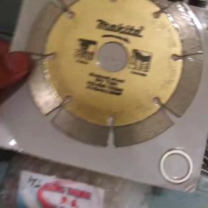 Lưỡi Cắt Makita Cắt Khô 8 Rãnh Chuyên Dùng Cắt Gạch Đá Tường Khô Kích Thước 114x20mm Sắt Bén Mạnh Mẽ