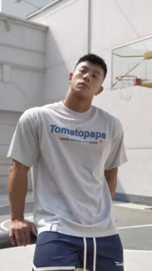 TOMATOPAPA ผู้ชายแขนสั้นตาข่ายระบายอากาศหลวมฟิตเนสกีฬา All-Match บาสเกตบอลกีฬาเสื้อยืดชาย