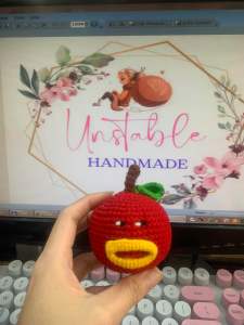 Táo vô tri bằng len