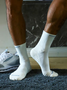UNMAD ผู้ชาย ถุงเท้าถึงกลางน่อง ถุงเท้ากีฬา 3 คู่ผ้าเช็ดตัวด้านล่าง หนาขึ้น ระบายอากาศได้ดี ฤดูใบไม้ผลิ ฤดูร้อน หลอดยาว สีขาว ถุงเท้าบาสเก็ตบอล