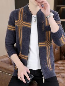 เสื้อสเวตเตอร์ถักแบบมีซิปสำหรับผู้ชาย ฤดูใบไม้ร่วง 2025 ทรงหลวม แขนยาว ผ้าขนสัตว์ แฟชั่นสตรีท ลำลอง ฤดูใบไม้ร่วง 2025