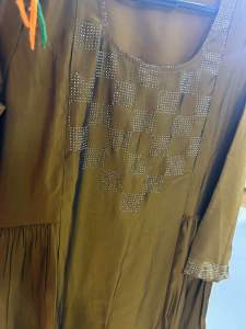 Tussar kurti with white stones L size