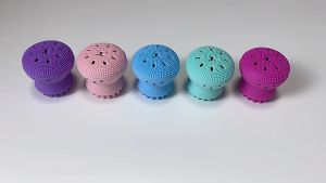 ARAFURA - HUAMIANLI ETUDE Facial Cleansing Pad Scrub Brush Octopus Jellyfish - GZ03 - Pink