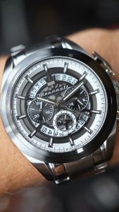 (SIGNATURE COLLECTION) Maserati Traguardo Stainless Steel Strap Men Watch R88736120 Series