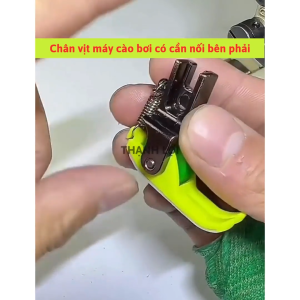 Chân vịt nhựa có bánh xe dùng cho máy cào bơi máy bước