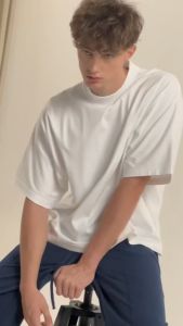 เสื้อยืด Hiptrack Boxy-Fit T-Shirt