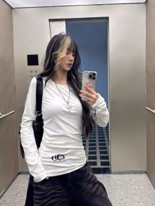 Retro American Style Long Sleeve T-Shirt Simple Lettering Base Layer Top for Autumn Versatile Slim Fit Womens Tee