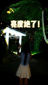 Smiling Shark LED Headlamp TD8018 Super Bright Headlight 8000LM Rechargeable Headlights Zoomable Waterproof 6Mode Camping Fishing Hiking Walking Emergency Free Adjustment Large Capacity