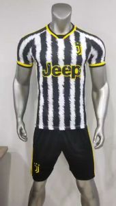 Quần Áo Bóng Đá Juventus Logo thêu sân nhà sọc trắng đen chất vải thun lạnh thấm hútthoáng mát  không nhăn không xù lông A10
