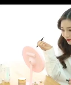 GƯƠNG TRANG ĐIỂM TRÒN ĐÈN LED 3 MÀU sạc pin nguồn USB kính makeup kiếng make up gương bàn phấn có đèn công tắc cảm ứng