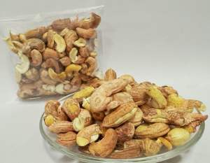 เม็ดมะม่วงหิมพานต์ เต็มเมล็ดคั่วเตาถ่านปราศจากน้ำมัน น้ำหนัก 250กรัม