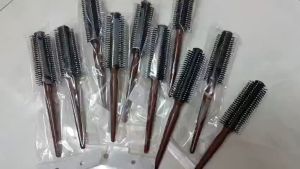 [ 1cây ] Lược tròn tạo kiểu tóc phồng gỡ tóc rối chải tóc xoăn ( cán nhựa )