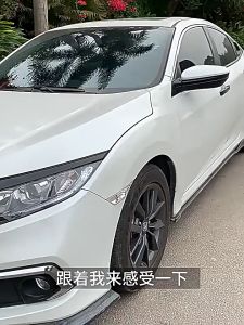 Giá đỡ điện thoại trên xe ô tô dán trên taplo xoay 360 độ dạng thác nước không che khuất tầm nhìn khi lái xe