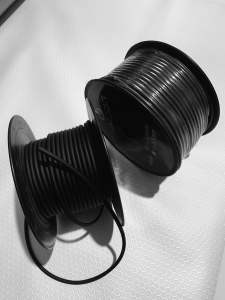 Kabel Speaker CRIMSON ISI 2 x 1.5 mm Kabel Hitam ORIGINAL speaker top