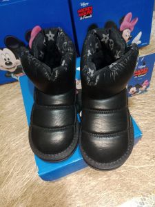 DISNEY BOOTS SIZE 29 BRAND NEW SUPER COMFY 💯 ACTUAL PHOTOS. HIGH QUALITY.