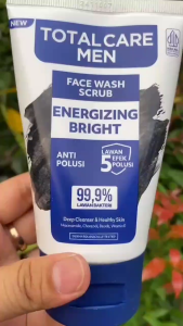 Total Care Men Pembersih Wajah 100ml - Face Wash