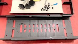 ถาดจัดระเบียบสายเคเบิลใต้โต๊ะ สำหรับจัดการสายไฟ ไม่ต้องเจาะ, เครื่องมือติดตั้งและอุปกรณ์เสริมฟรี