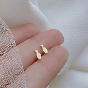 925 Sterling Silver Fish Shaped Earrings Womens Sleepwear-friendly Fashion Jewelry Miniature Simplicity Elegant Style