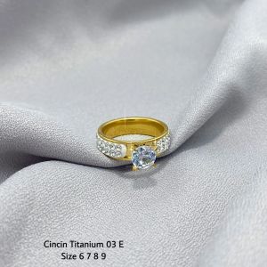 Cincin Titanium Mata Satu Permata Zircon Mewah Lapis Emas Xpid8