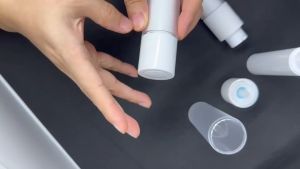 ขวดปั้มเซรั่มสูญญากาศทรงกลม 2 ชั้น สีขาว 30ml - 30ml ขวดปั้ม หัวปั้มขาว ขวดโลชั่น ขวดพลาสติก สีขาว