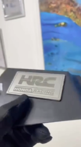 COVER TUTUP RESERVOIR/COVER SPAKBOR KOLONG TUTUP BOTOL AIR RADIATOR HUGGER + EMBLEM STAINLES HRC LIQUI MOLY KOSO YSS MOTOR VARIO 125 150 ABS CBS