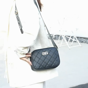 1782 ( READY STOCK ) PU SLING BAG EU FASHION HOUSE