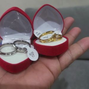 Cincin Titanium/stainless steel couple harga/1biji  dan cauple cincin dewasa elegan silver perhiasan lapis emas silver