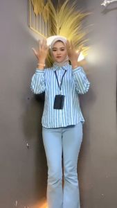 Kemeja Wanita Motif Salur Stripe Kekinian By Azka Collection