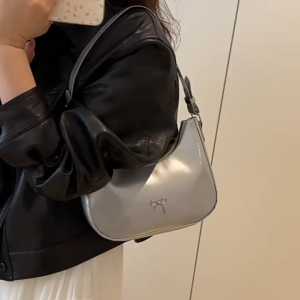 SEA YADOU กระเป๋าสะพายข้างทรงครึ่งวงกลมสไตล์ฝรั่งเศส ดีไซน์เรียบหรูพร้อมโบว์ประดับ แฟชั่นใหม่ฤดูใบไม้ผลิ