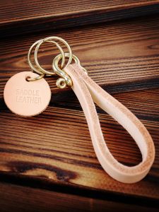 Creative Brass Keychain Car Key Ring Top Layer Cowhide Key Holder Engraving Pattern Vintage Keyfob Fashionable Accessory