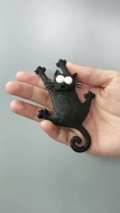 Creative & Cute Magnetic Cat Refrigerator Magnet — "Hang in There Fridge Cat"