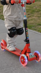 Japan Osaka 3-Wheel Adjustable Kick Scooter for Toddlers & Kids | Foldable Childrens Scooter