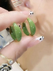 Fashionable Circular Ear Cuffs Luxury Sensation Small Batch Design Elegant Ear Jewelry Alloy Embedded Artificial Gemstone