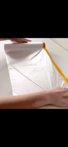 พลาสติกกันฝุ่น พลาสติกคลุมกันฝุ่นเฟอร์นิเจอร์ พลาสติกปิดพ่นสี ฝาครอบกันฝุ่นเฟอร์นิเจอร์ ฟิล์มยืด ฟิล์มพลาสติก ชนิดมีเทปกาวใน ของใช้ในบ้าน รถยนต์