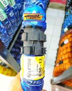 pilih salah satu Ban Cros Cangkul 250-17 dan 275-17 ban cangkul ban cros ban ring 17 ban bebek trail ban cros ban cangkul van rimba ban montor cros ban luar cangkul ban luar rung 17 ban luar cros ban honda supra ban revo ban satria bebek ban r17 cangkul