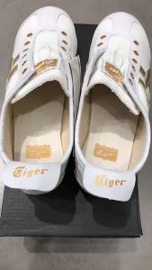 รองเท้าเสือดั้งเดิมเม็กซิโก66สำหรับทุกเพศรองเท้ากีฬาสะดวกสบายลำลองย้อนยุค100% รองเท้าผ้าใบอ่อนนุ่มสีขาว/ทอง