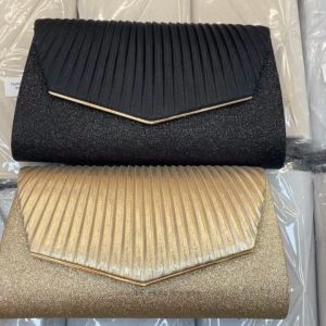 Tas Clutch Pesta Model Kerang Tiram Dinner Bag Bentuk Trapesium Tali Rantai Penutup Aksen Gold 2054