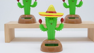 Chicmine 2pcs Solar Cactus Swinging Figure Solar Powered Dance Plant for Car Dashboard Desk Shelf Funny Bouncing Bouncing Toy for Home Office Living Room Decor