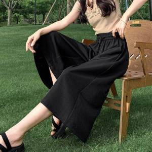 กระโปรงสั้นผ้าไหมน้ำแข็งเอวสูงทรงหลวมสบายๆ สำหรับผู้หญิง ฤดูร้อน ทรงสลิมฟิต ทรงขาบาน 7 จุด ผ้าฝ้ายโพลีเอสเตอร์