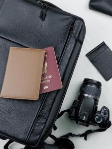 สมุดใส่หนังสือเดินทาง ที่ใส่ สมุดใส่พาสปอร์ต ที่ใส่พาสปอร์ต ปกพลาสปอร์ต ซองพาสปอร์ต