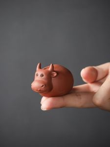 Zisha Tea Pet Mini Cow Figurine Tea Play Tea Ceremony Handmade Wealth Attracting Bull Tea Tray Tea Worm Small Figurine Bull Spirit Style
