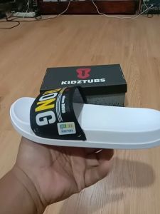 KIDZTUBS Sandal Anak Laki Laki Karet Slipper Slide Selop Slipon Jepit Karakter Warna Hitam Usia 6-10 Tahun-Sendal172309824