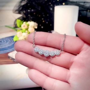 Huitan Women Silver Color Pendant Necklace Inlaid Shiny Cubic Zirconia Fashion Wedding Engagement Elegant Accessories Jewelry