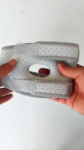 Patella Knee Support Men Women Knee Support  Multi-gear Adjustable Knee Built-in Silicone Braces Stabilisation Knee Support Sports Knee Protection Pad Knee Support Shock Absorption Pressure Reduction For Meniscus Tear Knee Pain Relief