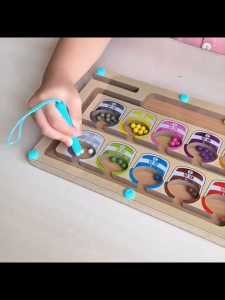 เด็กดิจิตอลเขาวงกตลูกปัดแม่เหล็กของเล่นเด็ก 2-3 ถึง 6 ปีการศึกษาในช่วงต้น 4-power เกมการฝึกอบรมการคิดเชิงตรรกะ