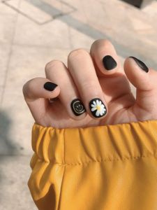 Nghệ Thuật Làm Móng Giả Hình Hoa Cúc Mặt Cười Mờ Ngắn Dễ Thương Dành Cho Học Sinh Nail Nina Thiết Kế Đơn Giản Trung Quốc