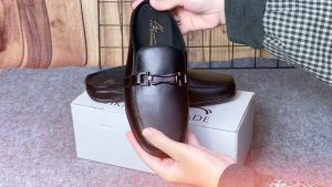 LIKA Via - Sepatu Bustong Wanita Kulit Kasual Formal Nyaman dipakai anti Slip