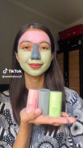 Glad2Glow - All Varian | Moistrurizer | Face Toner | Facewash | Peeling Gel | Serum | Cushion