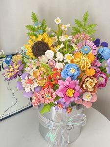 Rose Flower Building Blocks Assembly Toy for Girls High Aesthetic Value Bouquet 520 Qixi Festival Gift Jiaqi Toys