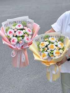 Hand Knitted Christmas Gift Bouquet Elegant Finished Product Wool Yarn Craft for Girlfriend Best Friend Men Women Girls